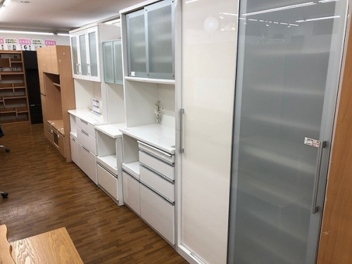 家具　中古のダイニングテーブル