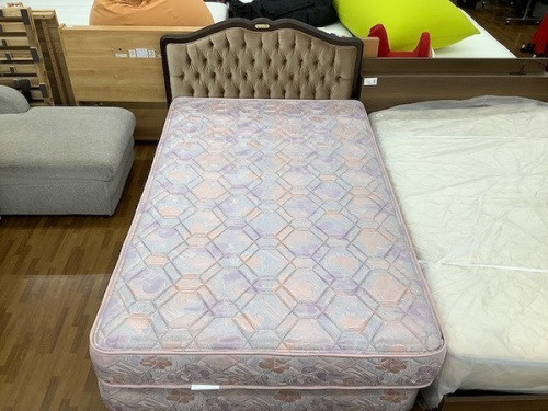 ベッドのシモンズ　中古