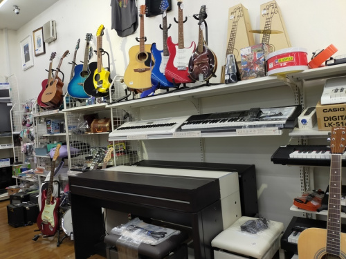 楽器　中古のギター　買取