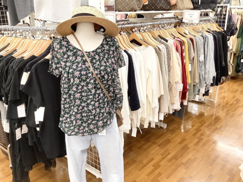 リネン　夏物　中古のTシャツ　中古