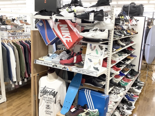 スニーカー　買取のナイキ　アディダス　中古