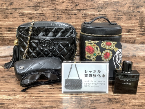 CHANEL　ショルダーバッグ　中古のシャンネル　買取