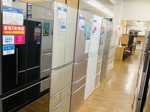 テーブルの家電