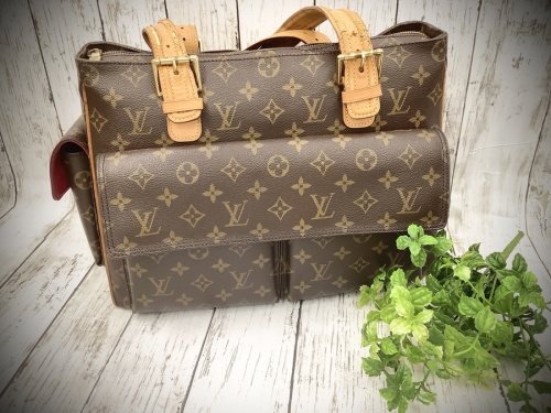 中古のバッグ