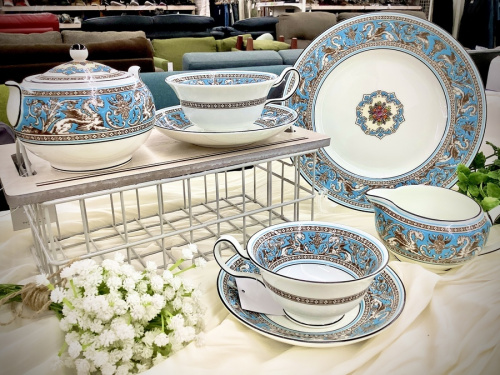 Wedgwood(ウェッジウッド)のフローレンディーン・ターコイズ