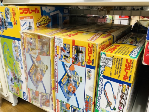 プラレールのトミカ
