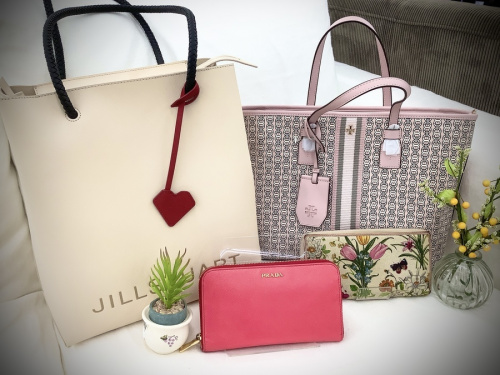 ブランド品のプラダ