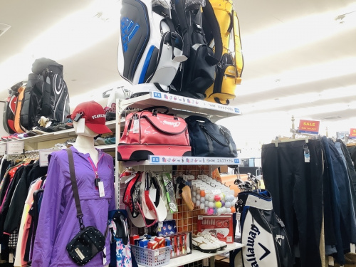 スポーツ用品のゴルフ