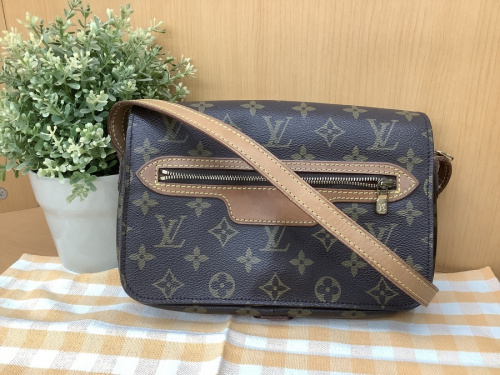 ロエベのルイヴィトン