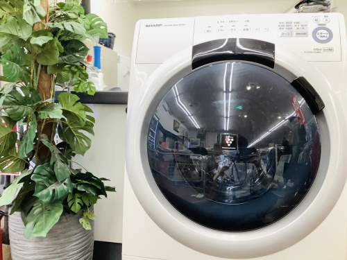 生活家電の洗濯乾燥機