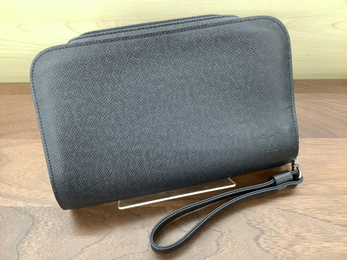 LOUIS VUITTONのGUCCI