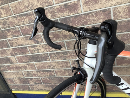 ロードバイクのサイクリング