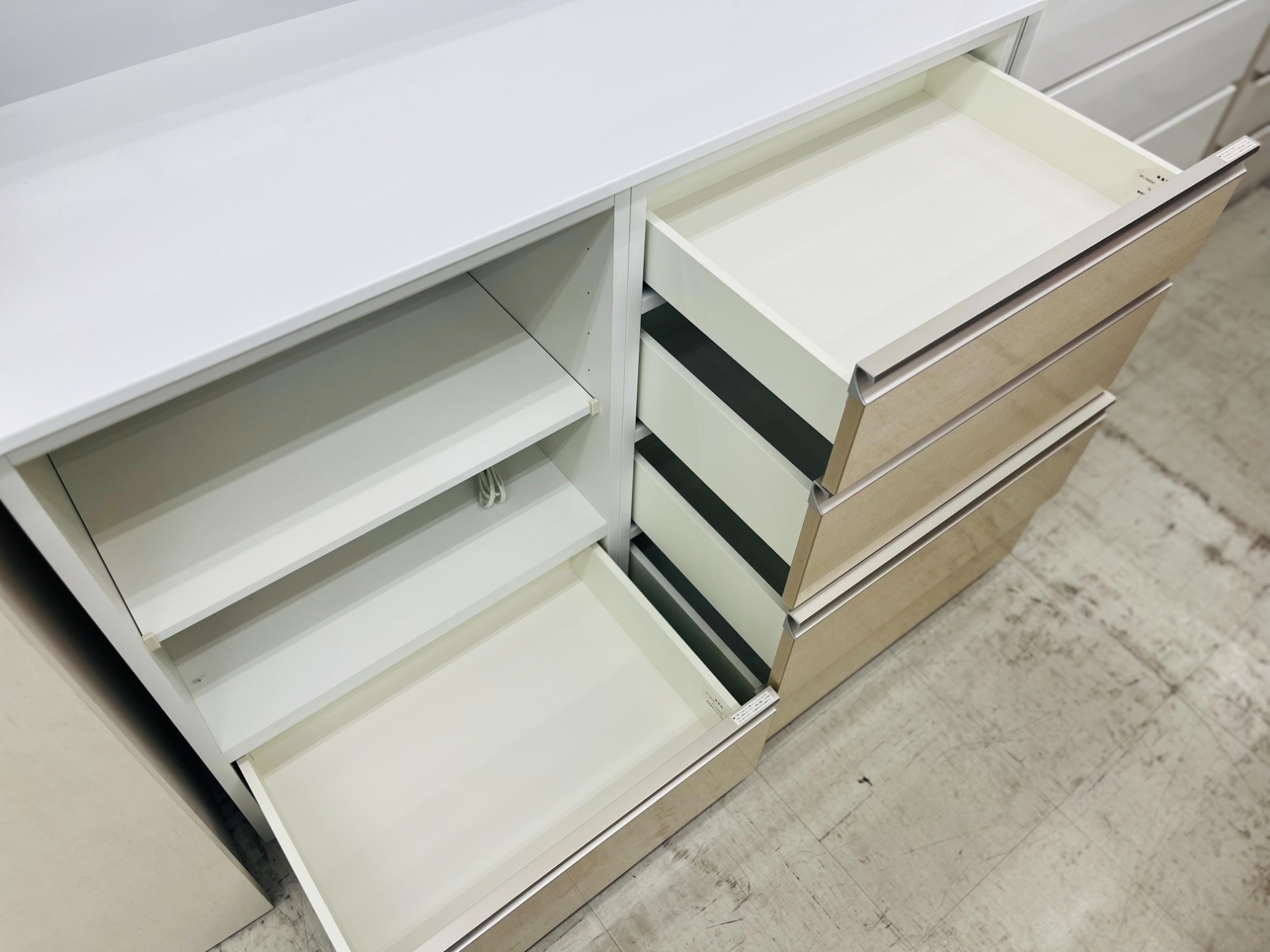 エスエークラフト 2枚扉レンジボードを買取入荷いたしました！！｜2023