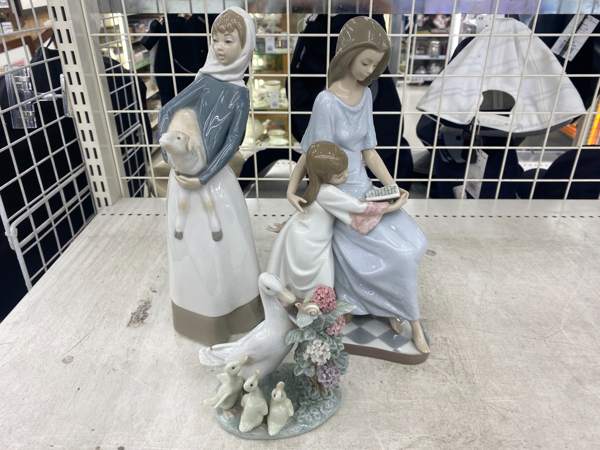 LLADRO (リヤドロ) フィギュリン 入荷しました！！｜2024年08月29日