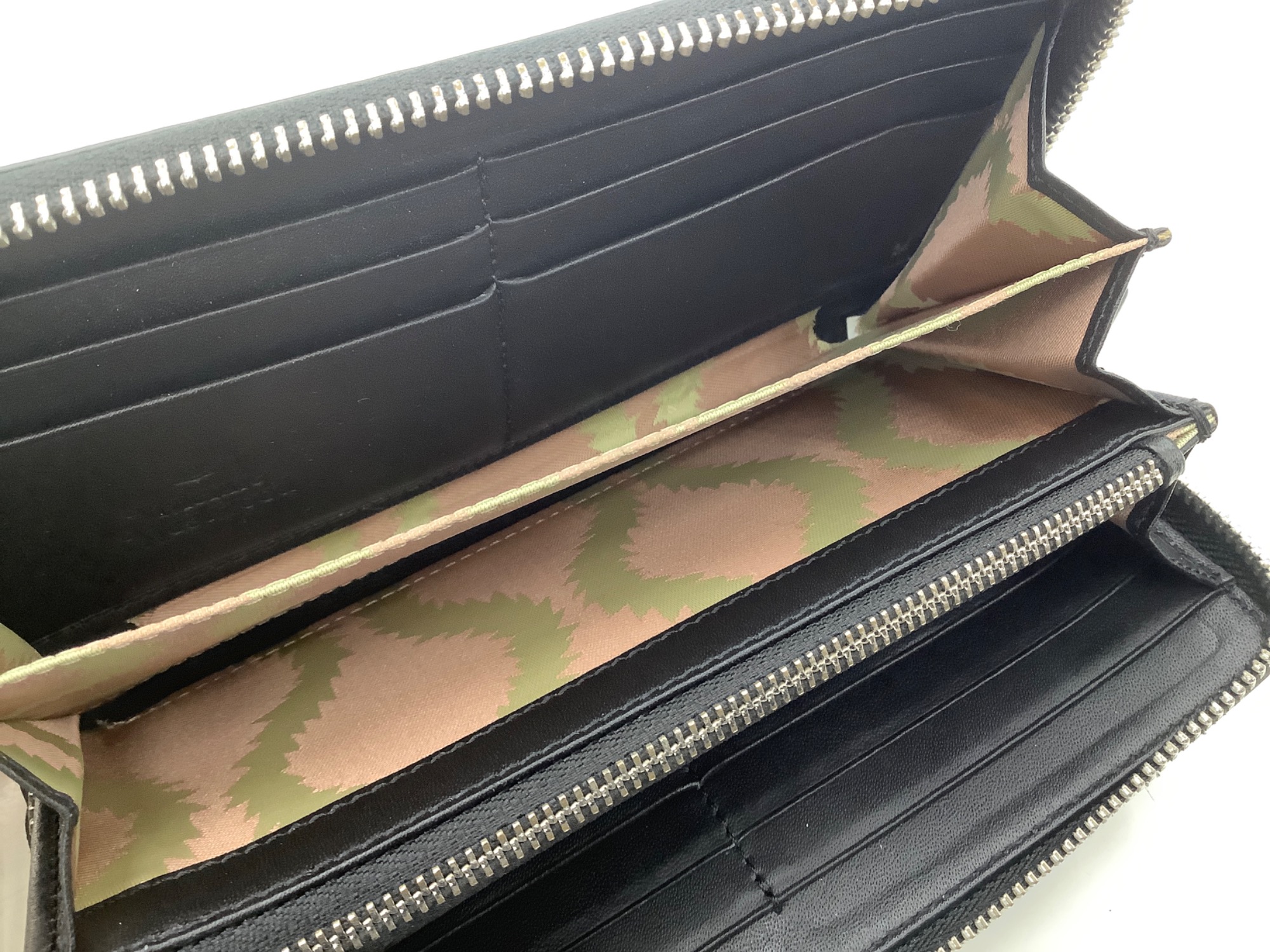 Vivienne Westwoodの長財布を入荷しました【ブランド買取強化中