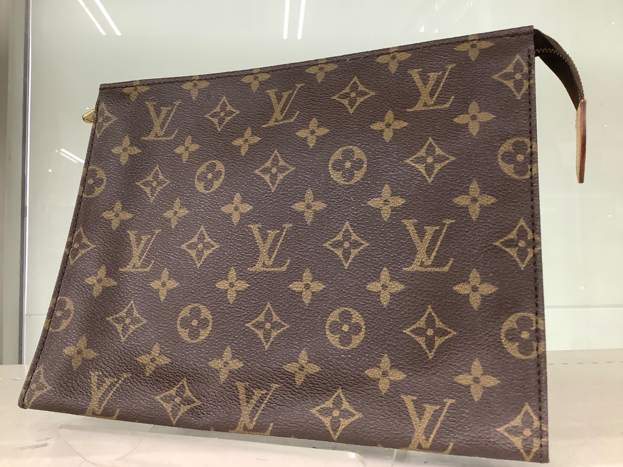 ルイヴィトン　ポシェットトワレット26 モノグラム ポシェット トワレット26 詳細情報とお値段【ルイ