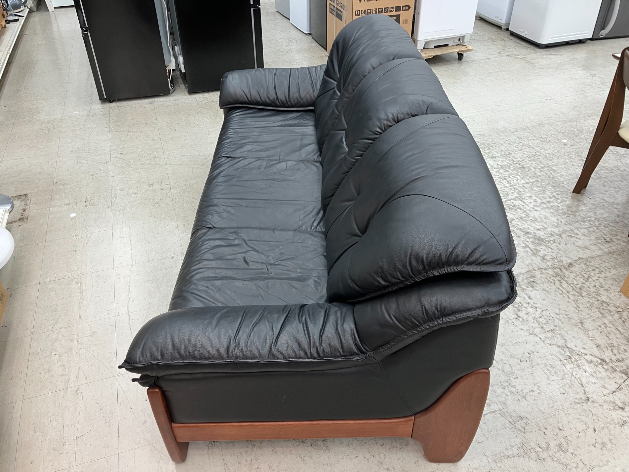 【トレファク イオンモール常滑店】三人掛けのソファが入荷しました！ 部屋に上品さを】三人掛けカウチソファーを紹介します☆彡｜2026年04月