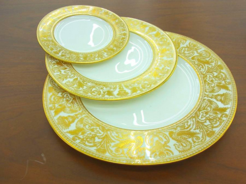 プレートの鶴見