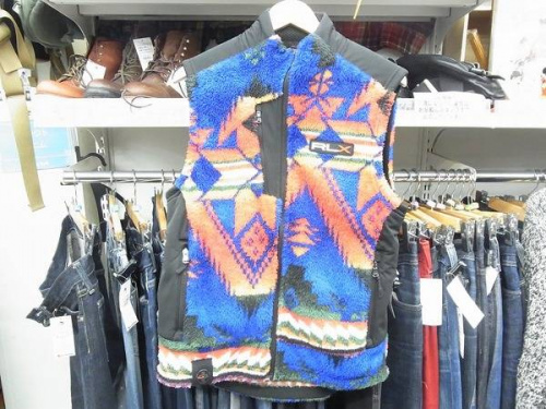 ジャケットのシャツ