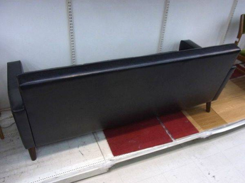 カリモク60の鶴見