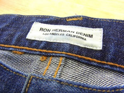 パンツのデニム