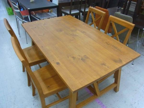 家具・インテリアのテーブル