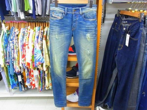 メンズファッションのデニムパンツ