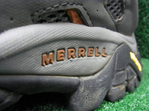 スポーツ・アウトドアの登山シューズ