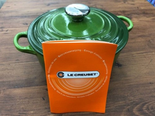 LE CREUSETの両手鍋