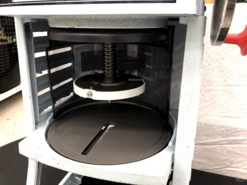 電動かき氷機の中部コーポレーション