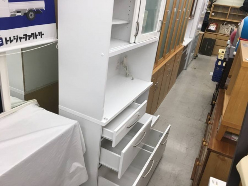 家具のカップボード・食器棚