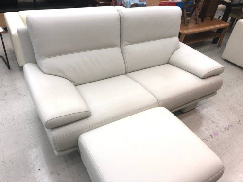 家具のソファ