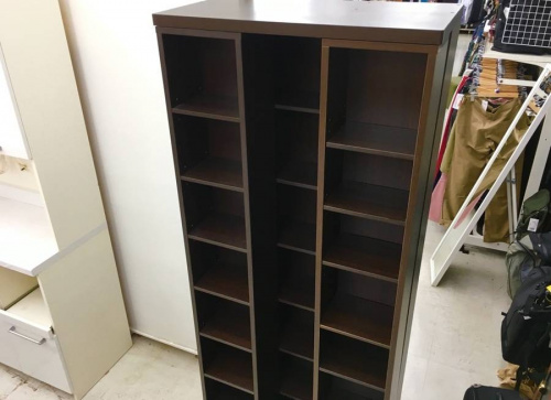 本棚のスライド式