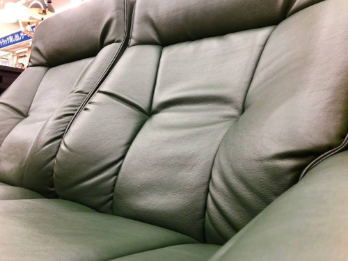 家具のソファ