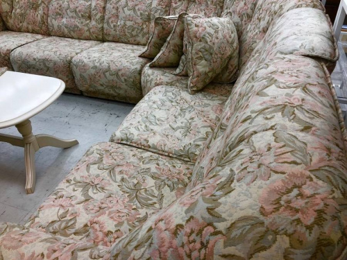 コーナーソファの横浜 中古家具