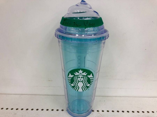 タンブラーのホイップリッドフラペチーノ