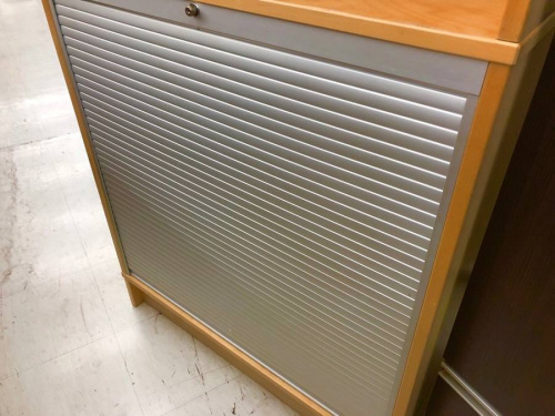 キッチン収納のカップボード