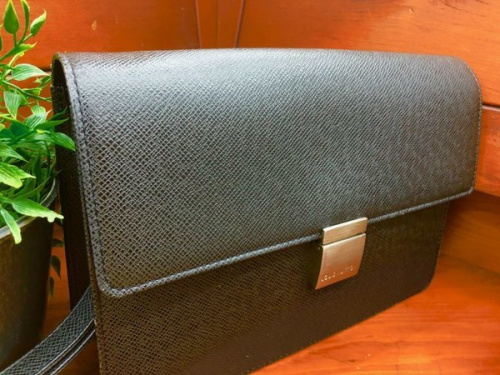 横浜鶴見　ルイヴィトンのバッグ