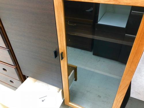 収納家具のキャビネット