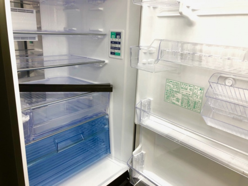 生活家電の4ドア冷蔵庫
