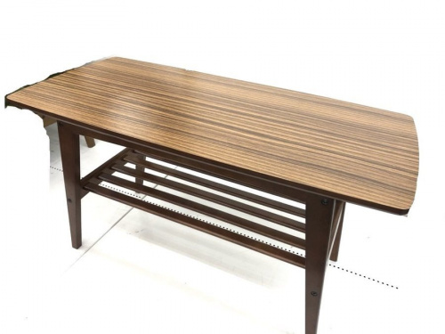 家具のリビングテーブル