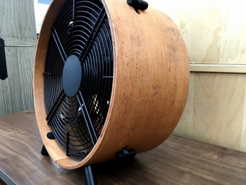 サーキュレーターの扇風機