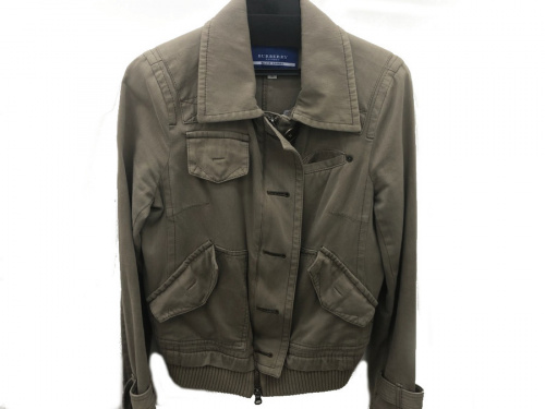 レディースファッションの秋物　衣類