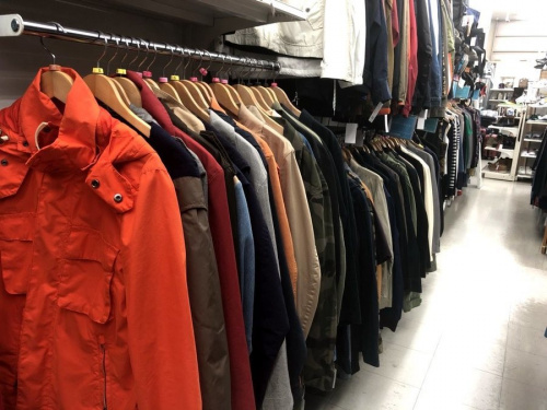 横浜川崎洋服中古情報の川崎　青葉　世田谷　鶴見　横浜　秋物衣類　中古　買取