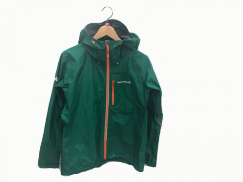 レディースファッションのトレントフライヤージャケット