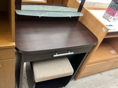 生活家具のドレッサー