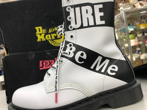 DrMartensの9ホールブーツ