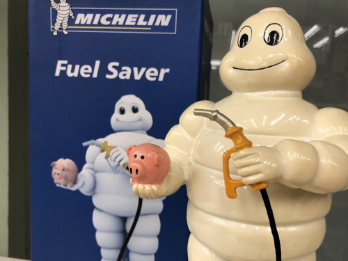 貯金箱のMICHELIN