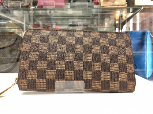 ブランド・ラグジュアリーのLOUIS VUITTON