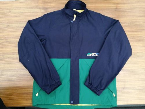 アウトドアブランドのマナスタッシュ